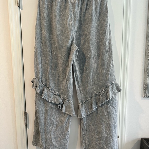Women’s Wide Leg Ruffle Pants in Washed Gray - Picture 3 of 9